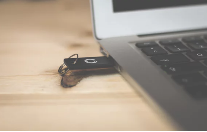 量化交易員做什么的