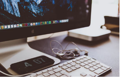 老師的學(xué)術(shù)水平高屋建瓴