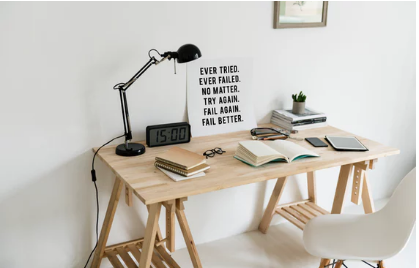 港交所的辦法是，另外計算一個當(dāng)天的成交均價，再跟收盤價做一個平均數(shù)，然后把這個數(shù)字作為個股期權(quán)的結(jié)算價。