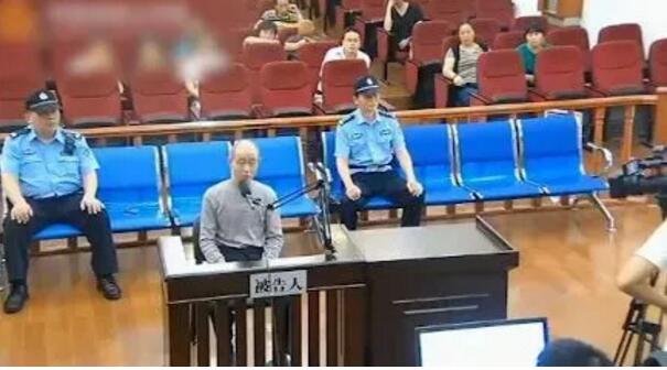 福建沙縣一寺廟會(huì)計(jì)挪用80萬(wàn)受審：?jiǎn)栠^(guò)了菩薩，可以拿