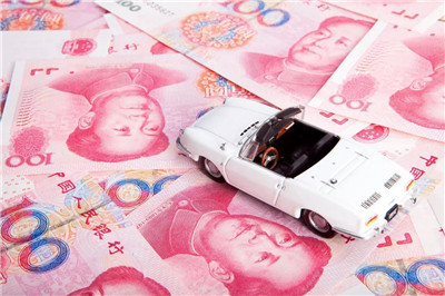 奔馳女車主質(zhì)疑的金融服務(wù)費(fèi)