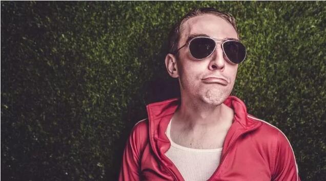 為了改變它，只能更拼命，只能更努力！