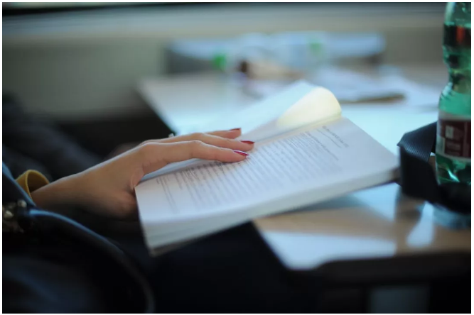 對(duì)于女性的偏見(jiàn)和歧視