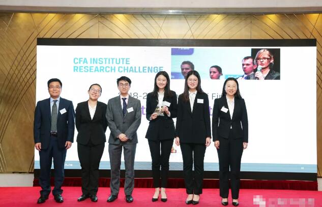 參賽學(xué)生為：朱德智、夏之函、孫國(guó)棟、蔡依含、周馨怡 