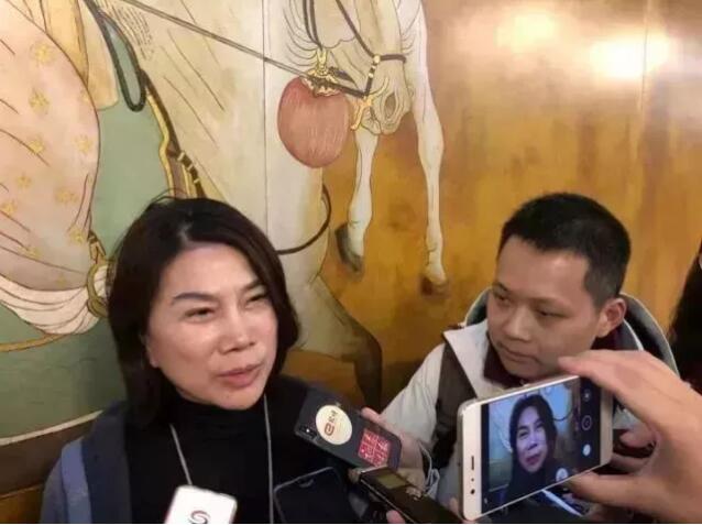 董明珠接受媒體采訪