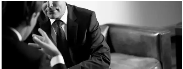 投資銀行按照產(chǎn)品和將世界劃分成不同的部門(mén)