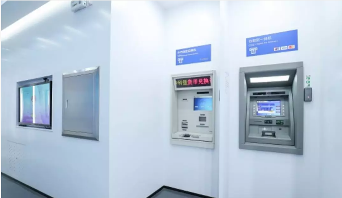 找不到一個大堂經(jīng)理，取而代之的是也會微笑說話，對你噓寒問暖的機器人