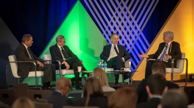 金融風(fēng)險(xiǎn)官小組討論展望新興風(fēng)險(xiǎn)