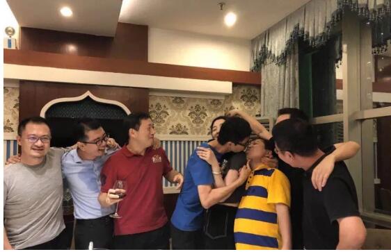 取消方正證券馬軍等參與新財(cái)富較佳分析師評(píng)選的參評(píng)資格。