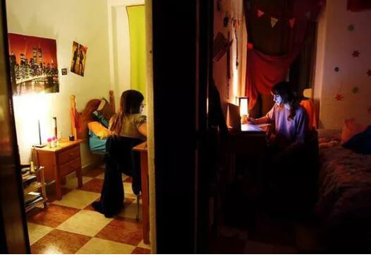 我開始回想起她口中的那個“富二代