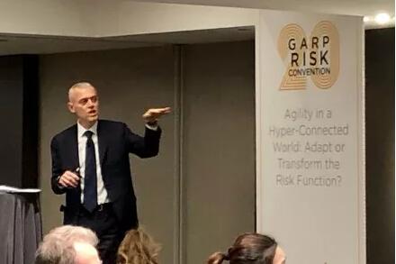 國際貨幣基金組織貨幣和資本市場部副主任Fabio Natalucci 分享了全球“影子銀行”的發(fā)展情況