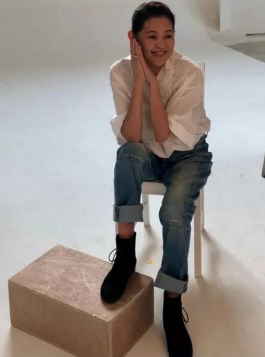 倪萍奶奶減肥20斤，秒變倪萍大姐，自律真可怕，減肥堪比整容是真的!