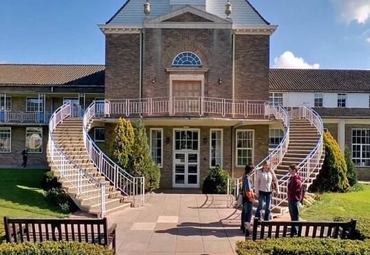 牛津布魯克斯大學(xué)